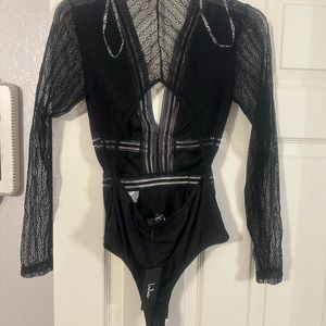 NWT Lulus lace body suit